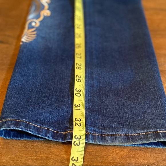 💥G Designs Natural Fashions Embroidered Jeans💥 - Picture 9 of 10